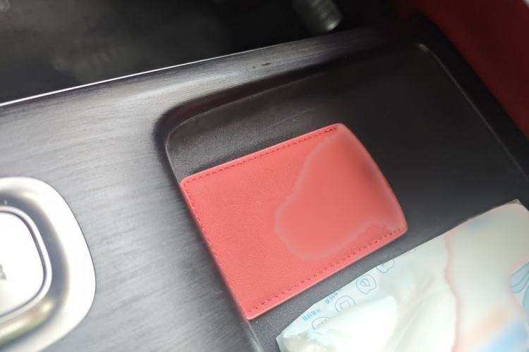 Used Xiaomi Auto SU7 2024 Rear-Drive Long-Range Intelligent Driving Version Interior 1
