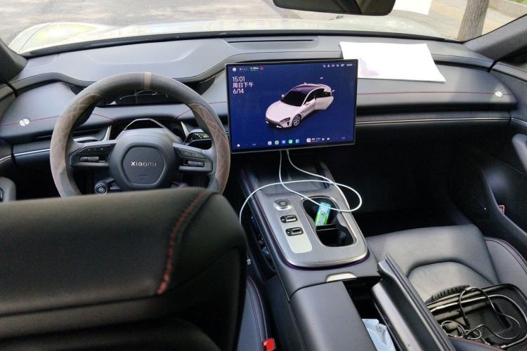 Used Xiaomi Auto SU7 2024 Rear-Drive Ultra-Long Range Advanced Pro-Level Intelligent Driving Version Interior 2