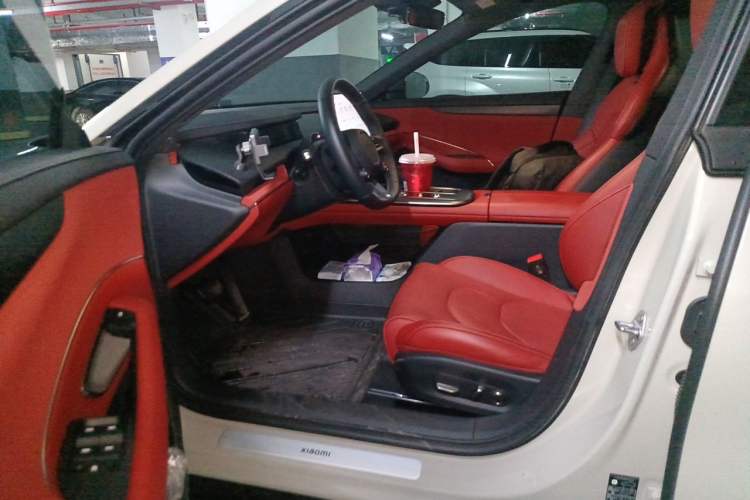 Used Xiaomi Auto SU7 2024 Rear-Drive Long-Range Intelligent Driving Version Interior 3