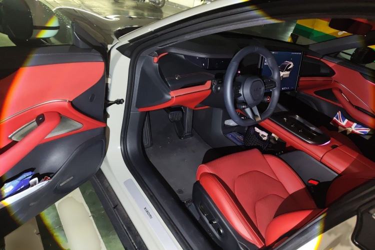 Used Xiaomi Auto SU7 2024 Rear-Drive Long-Range Intelligent Driving Version Interior 3