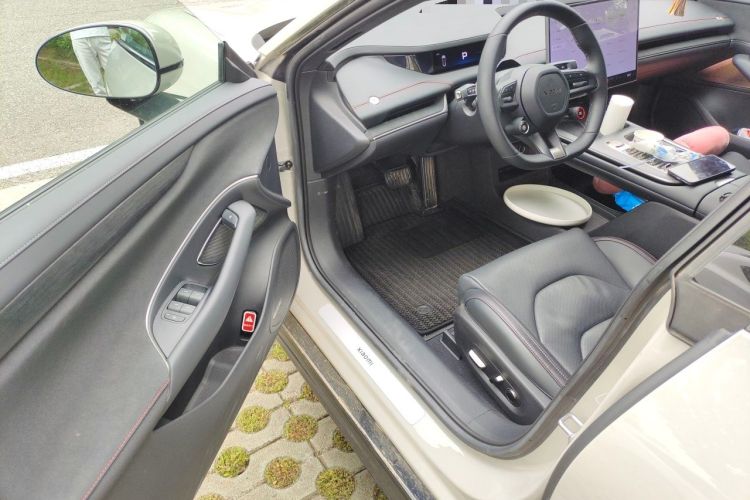 Used Xiaomi Auto SU7 2024 Rear-Drive Ultra-Long Range Advanced Pro-Level Intelligent Driving Version Interior 3