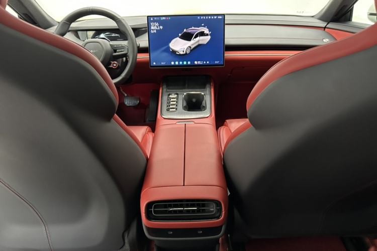 Used Xiaomi Auto SU7 2024 Rear-Drive Ultra-Long Range Advanced Pro-Level Intelligent Driving Version Interior 3