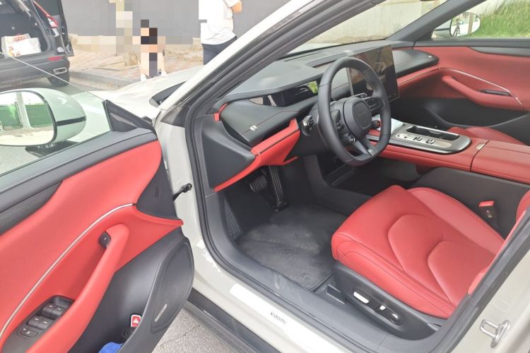 Used Xiaomi Auto SU7 2024 Rear-Drive Long-Range Intelligent Driving Version Interior 3