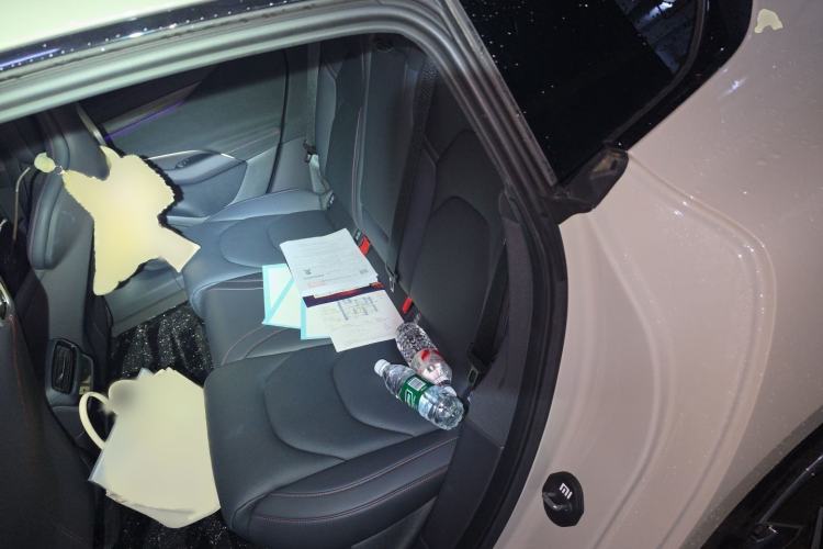 Used Xiaomi Auto SU7 2024 Rear-Drive Ultra-Long Range Advanced Pro-Level Intelligent Driving Version Interior 4