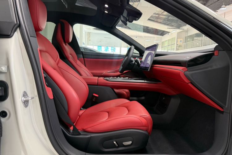 Used Xiaomi Auto SU7 2024 Four-Wheel Drive Ultra-Long Range Advanced Intelligent Driving Max Edition Interior 7
