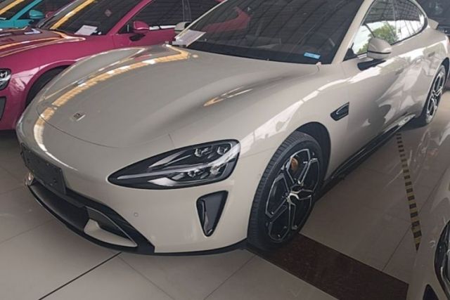 Used Xiaomi Auto SU7 2024 Four-Wheel Drive Ultra-Long Range Advanced Intelligent Driving Max Edition
