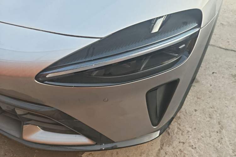Used Xiaomi Auto SU7 2024 Rear-Drive Long-Range Intelligent Driving Version Left Front Headlight