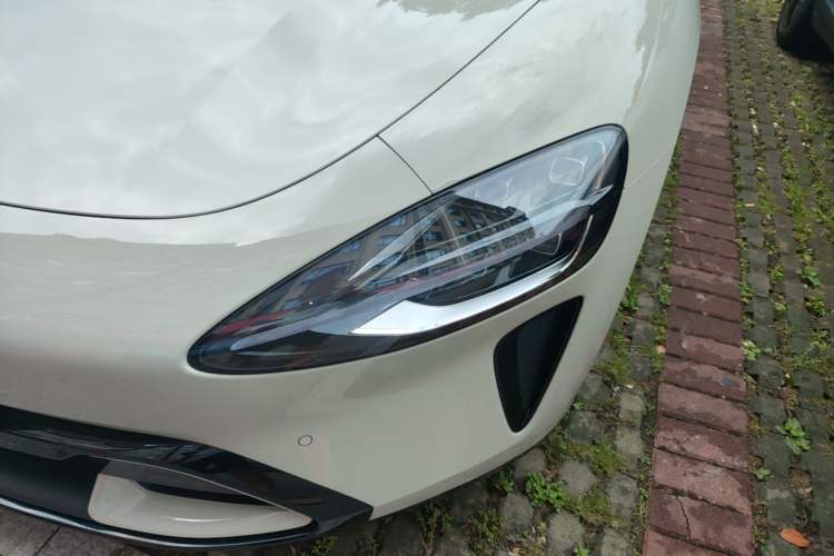 Used Xiaomi Auto SU7 2024 Rear-Drive Long-Range Intelligent Driving Version Left Front Headlight
