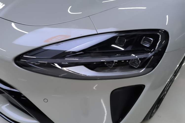 Used Xiaomi Auto SU7 2024 Rear-Drive Long-Range Intelligent Driving Version Left Front Headlight