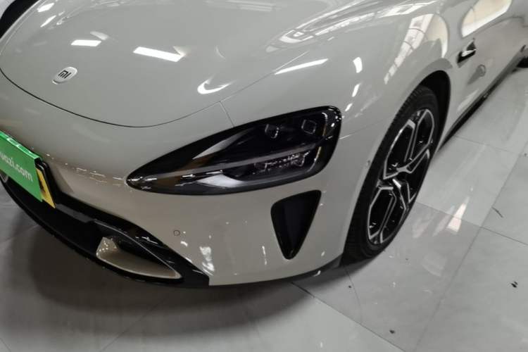 Used Xiaomi Auto SU7 2024 Rear-Drive Ultra-Long Range Advanced Pro-Level Intelligent Driving Version Left Front Headlight