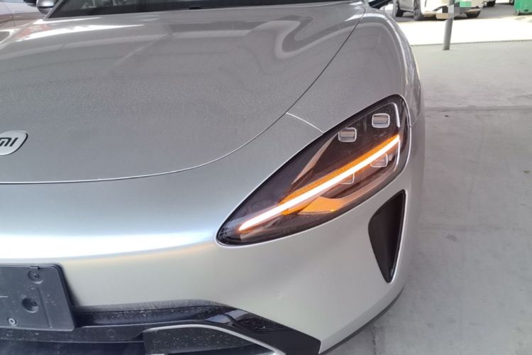 Used Xiaomi Auto SU7 2024 Rear-Drive Ultra-Long Range Advanced Pro-Level Intelligent Driving Version Left Front Headlight