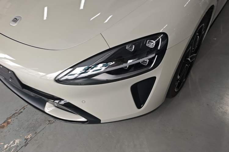 Used Xiaomi Auto SU7 2024 Four-Wheel Drive Ultra-Long Range Advanced Intelligent Driving Max Edition Left Front Headlight