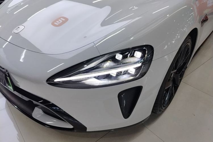 Used Xiaomi Auto SU7 2024 Four-Wheel Drive Ultra-Long Range Advanced Intelligent Driving Max Edition Left Front Headlight
