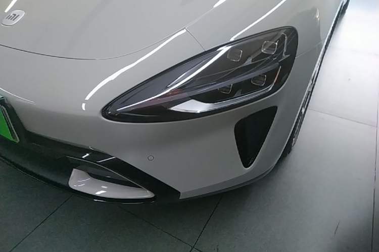 Used Xiaomi Auto SU7 2024 Rear-Drive Ultra-Long Range Advanced Pro-Level Intelligent Driving Version Left Front Headlight
