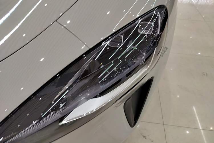 Used Xiaomi Auto SU7 2024 Rear-Drive Long-Range Intelligent Driving Version Left Front Headlight