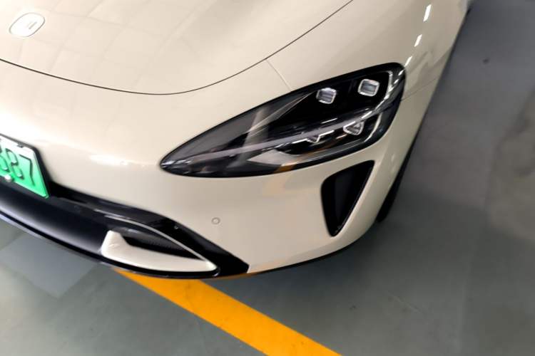 Used Xiaomi Auto SU7 2024 Rear-Drive Long-Range Intelligent Driving Version Left Front Headlight