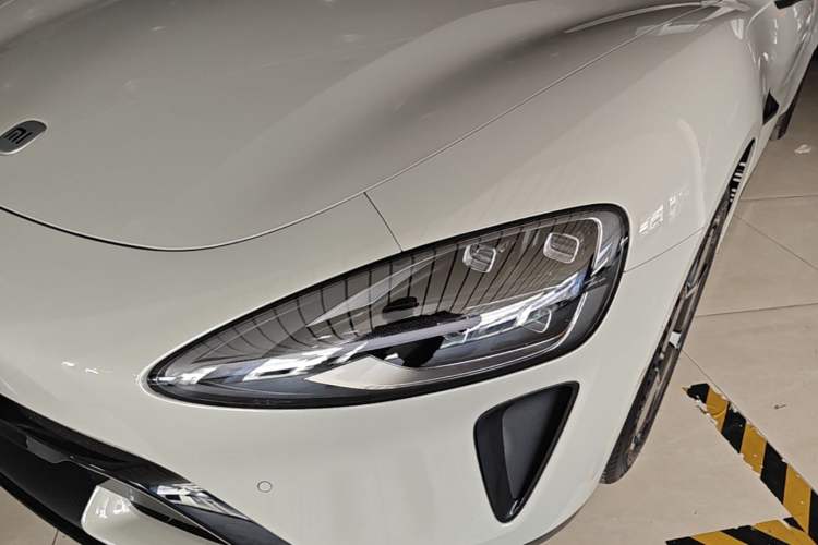 Used Xiaomi Auto SU7 2024 Rear-Drive Long-Range Intelligent Driving Version Left Front Headlight