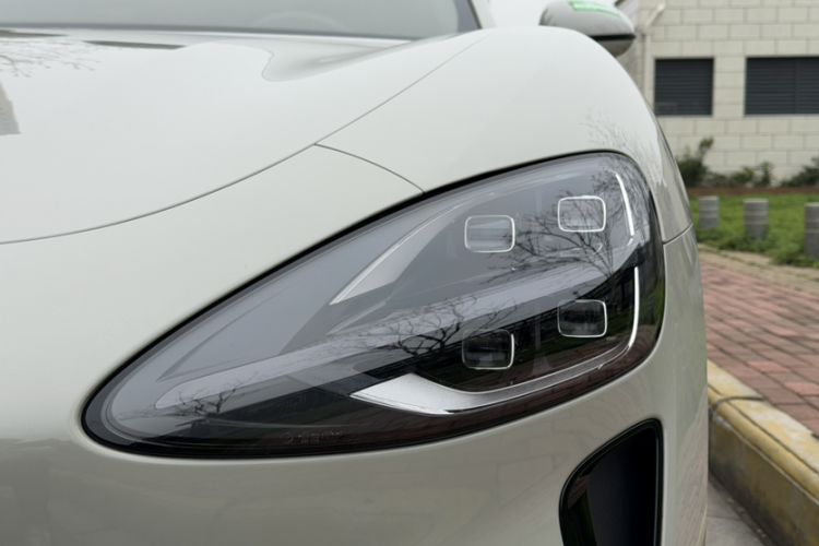 Used Xiaomi Auto SU7 2024 Rear-Drive Ultra-Long Range Advanced Pro-Level Intelligent Driving Version Left Front Headlight