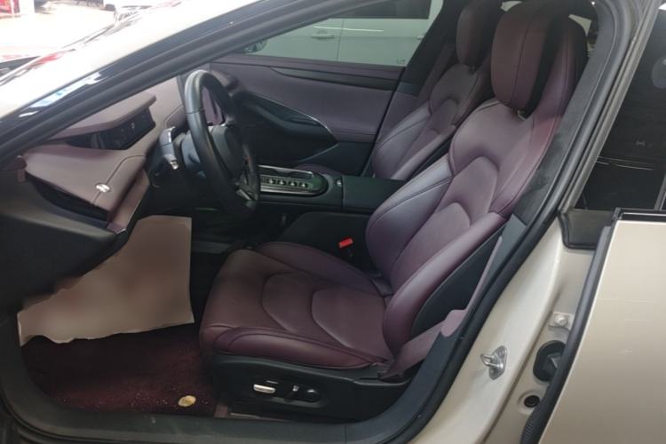 Used Xiaomi Auto SU7 2024 Four-Wheel Drive Ultra-Long Range Advanced Intelligent Driving Max Edition Left Front Seat