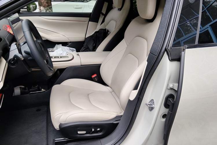 Used Xiaomi Auto SU7 2024 Rear-Drive Long-Range Intelligent Driving Version Left Front Seat