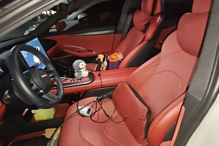 Used Xiaomi Auto SU7 2024 Rear-Drive Long-Range Intelligent Driving Version Left Front Seat