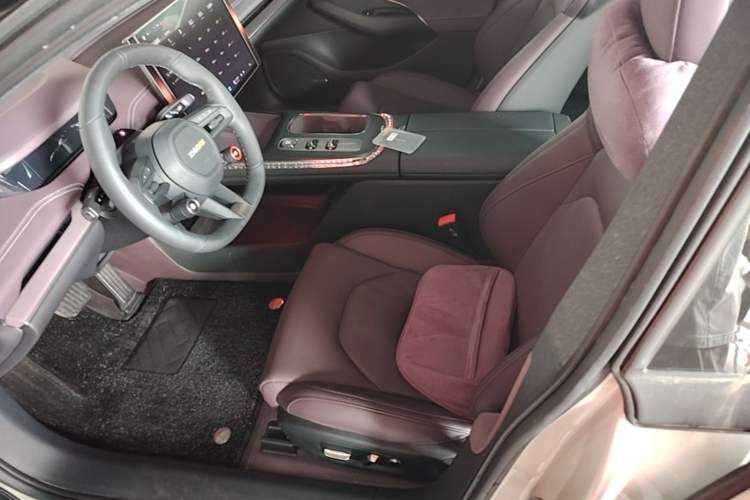Used Xiaomi Auto SU7 2024 Rear-Drive Long-Range Intelligent Driving Version Left Front Seat
