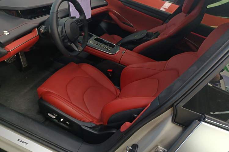 Used Xiaomi Auto SU7 2024 Four-Wheel Drive Ultra-Long Range Advanced Intelligent Driving Max Edition Left Front Seat