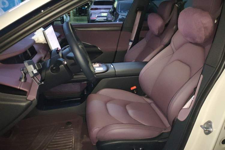 Used Xiaomi Auto SU7 2024 Rear-Drive Ultra-Long Range Advanced Pro-Level Intelligent Driving Version Left Front Seat