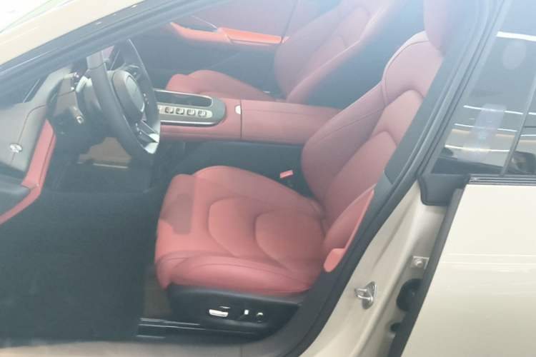 Used Xiaomi Auto SU7 2024 Four-Wheel Drive Ultra-Long Range Advanced Intelligent Driving Max Edition Left Front Seat