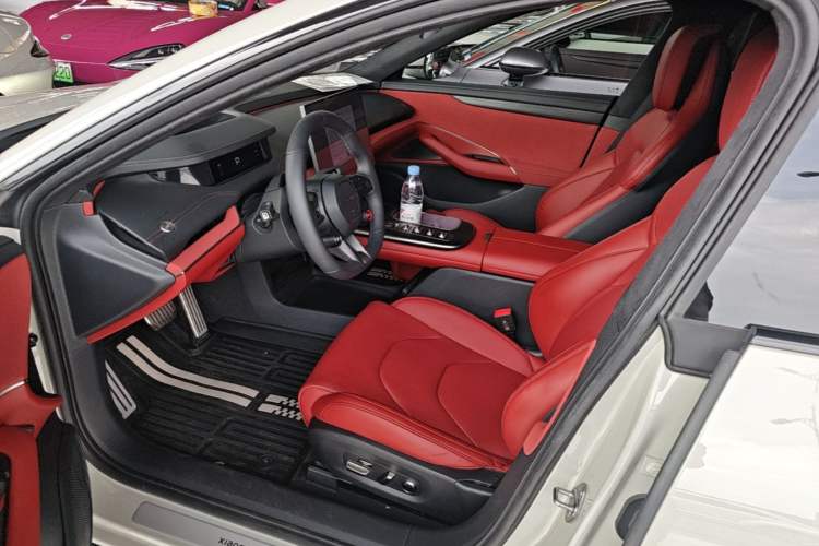 Used Xiaomi Auto SU7 2024 Four-Wheel Drive Ultra-Long Range Advanced Intelligent Driving Max Edition Left Front Seat