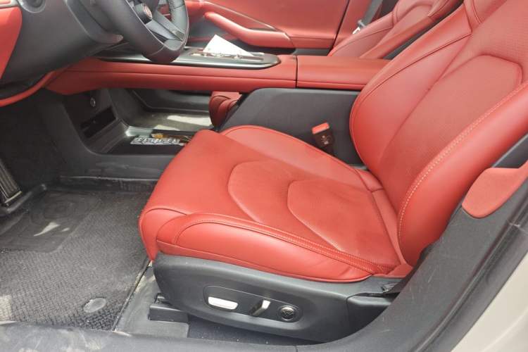 Used Xiaomi Auto SU7 2024 Rear-Drive Long-Range Intelligent Driving Version Left Front Seat