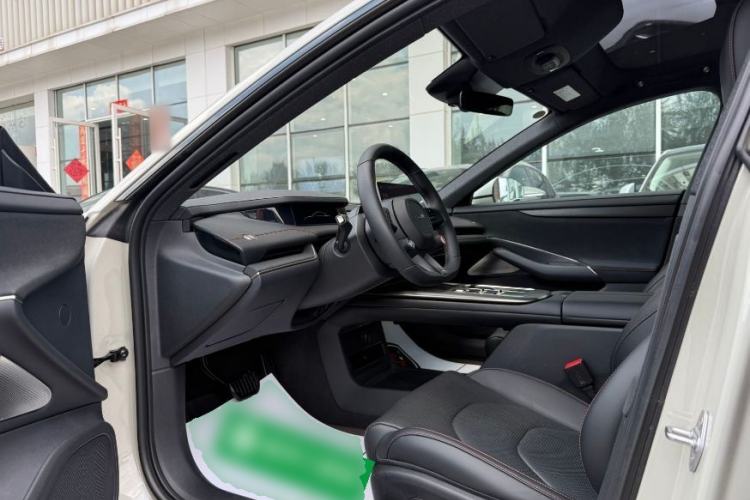 Used Xiaomi Auto SU7 2024 Rear-Drive Long-Range Intelligent Driving Version Left Front Seat