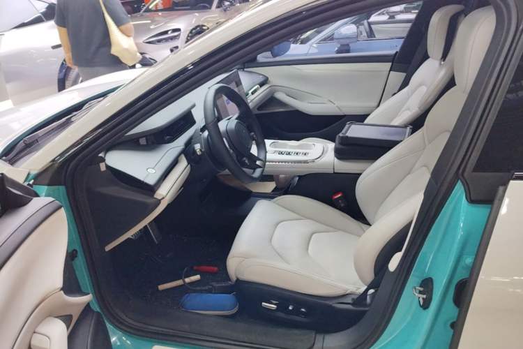 Used Xiaomi Auto SU7 2024 Four-Wheel Drive Ultra-Long Range Advanced Intelligent Driving Max Edition Left Front Seat