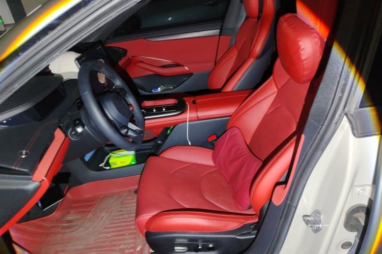 Used Xiaomi Auto SU7 2024 Rear-Drive Long-Range Intelligent Driving Version Left Front Seat