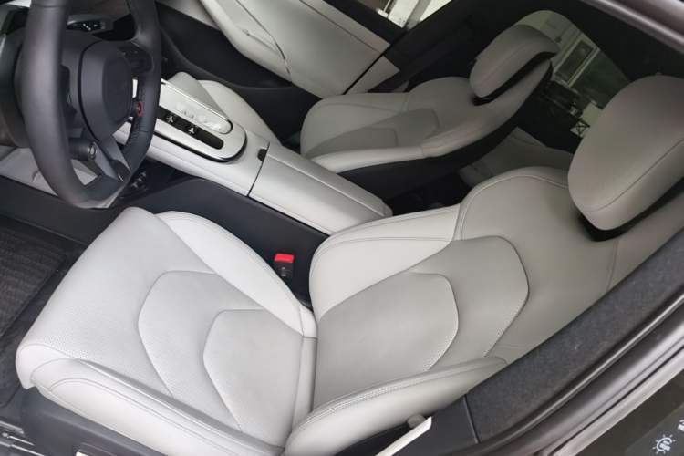 Used Xiaomi Auto SU7 2024 Rear-Drive Ultra-Long Range Advanced Pro-Level Intelligent Driving Version Left Front Seat