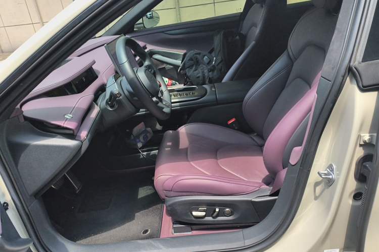 Used Xiaomi Auto SU7 2024 Four-Wheel Drive Ultra-Long Range Advanced Intelligent Driving Max Edition Left Front Seat