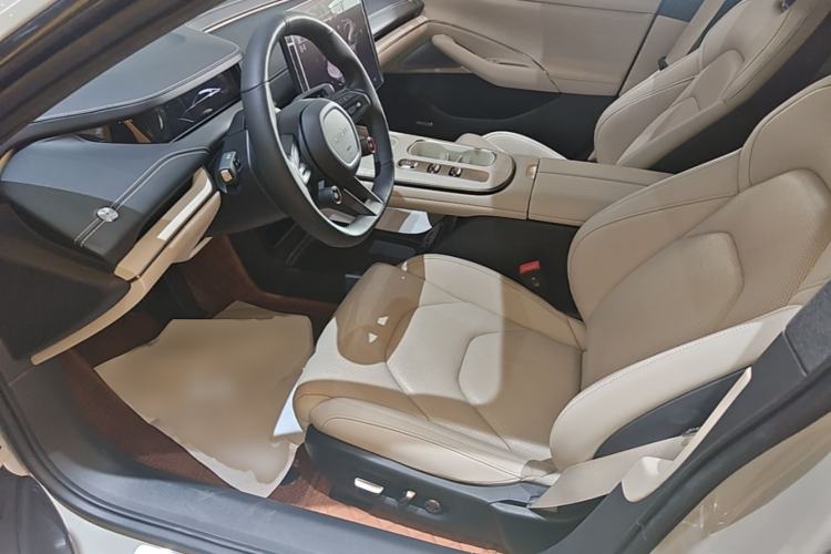Used Xiaomi Auto SU7 2024 Rear-Drive Long-Range Intelligent Driving Version Left Front Seat