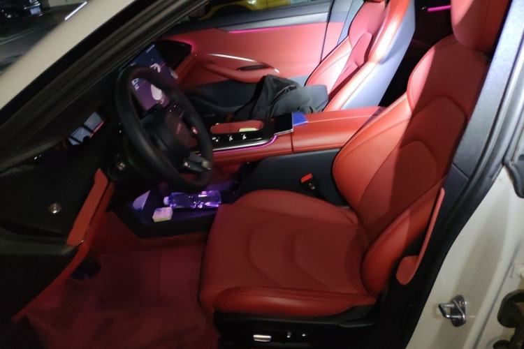 Used Xiaomi Auto SU7 2024 Rear-Drive Long-Range Intelligent Driving Version Left Front Seat