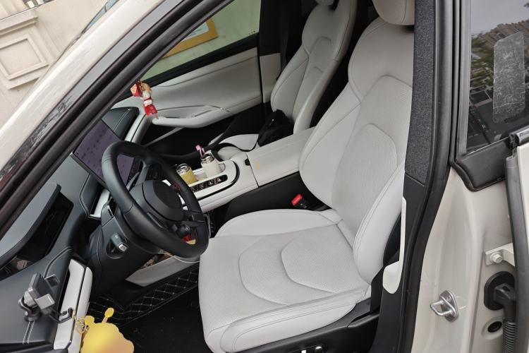 Used Xiaomi Auto SU7 2024 Rear-Drive Ultra-Long Range Advanced Pro-Level Intelligent Driving Version Left Front Seat