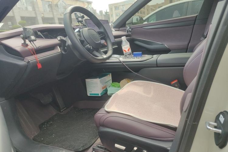 Used Xiaomi Auto SU7 2024 Rear-Drive Ultra-Long Range Advanced Pro-Level Intelligent Driving Version Left Front Seat