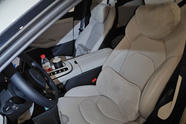 Used Xiaomi Auto SU7 2024 Four-Wheel Drive Ultra-Long Range Advanced Intelligent Driving Max Edition Left Front Seat