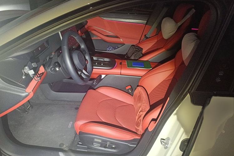 Used Xiaomi Auto SU7 2024 Rear-Drive Long-Range Intelligent Driving Version Left Front Seat