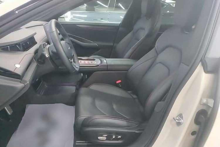 Used Xiaomi Auto SU7 2024 Four-Wheel Drive Ultra-Long Range Advanced Intelligent Driving Max Edition Left Front Seat