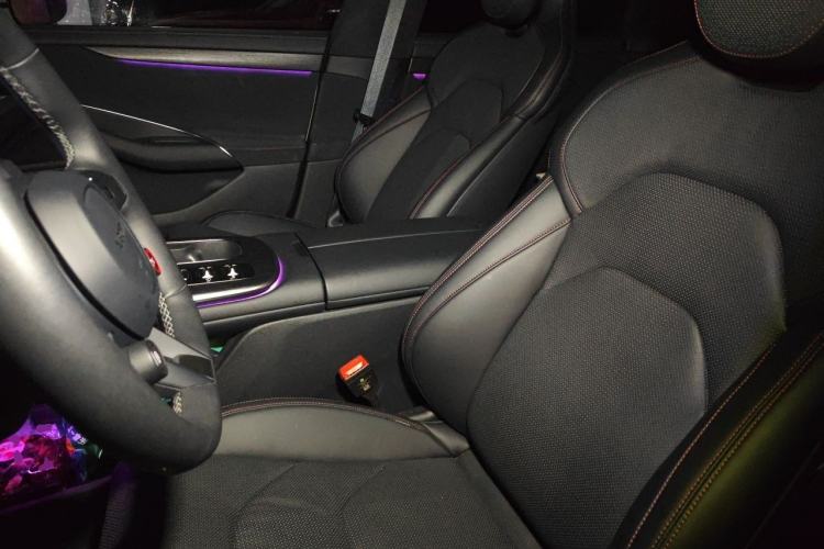 Used Xiaomi Auto SU7 2024 Four-Wheel Drive Ultra-Long Range Advanced Intelligent Driving Max Edition Left Front Seat