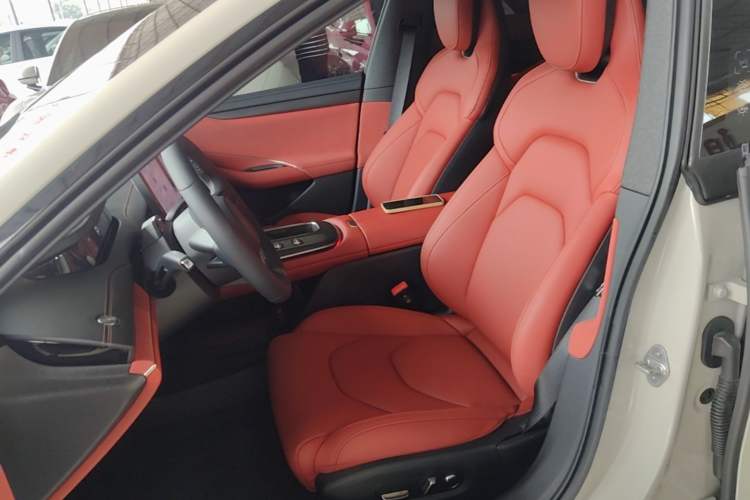 Used Xiaomi Auto SU7 2024 Rear-Drive Long-Range Intelligent Driving Version Left Front Seat