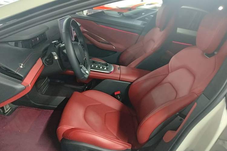 Used Xiaomi Auto SU7 2024 Four-Wheel Drive Ultra-Long Range Advanced Intelligent Driving Max Edition Left Front Seat