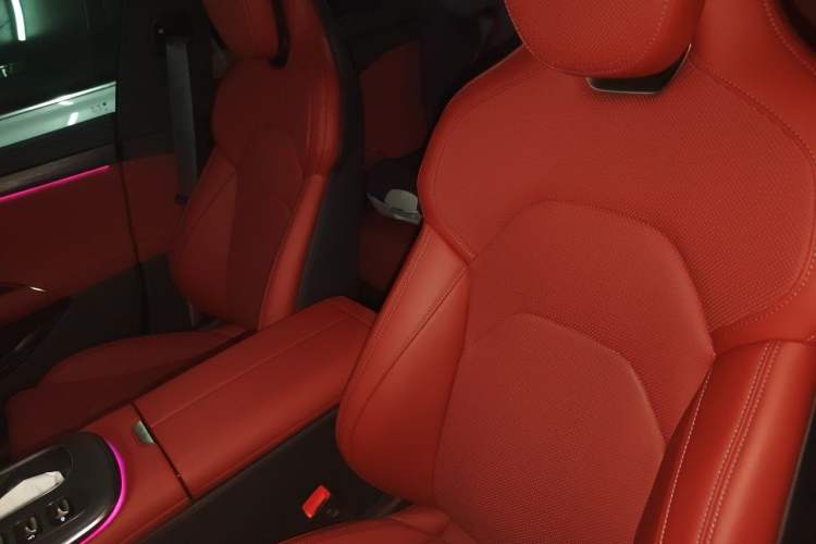 Used Xiaomi Auto SU7 2024 Four-Wheel Drive Ultra-Long Range Advanced Intelligent Driving Max Edition Left Front Seat