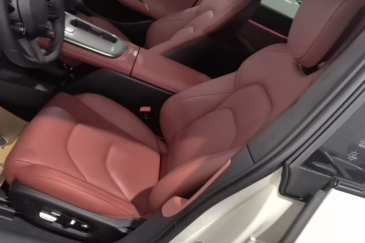 Used Xiaomi Auto SU7 2024 Four-Wheel Drive Ultra-Long Range Advanced Intelligent Driving Max Edition Left Front Seat