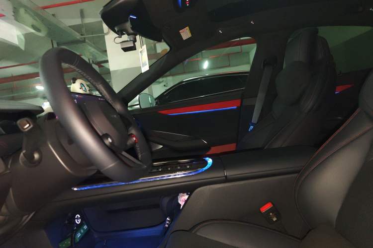 Used Xiaomi Auto SU7 2024 Four-Wheel Drive Ultra-Long Range Advanced Intelligent Driving Max Edition Left Front Seat