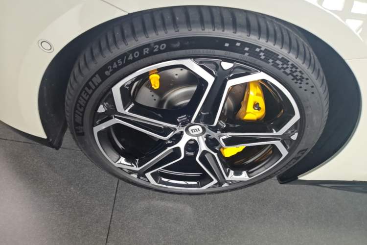 Used Xiaomi Auto SU7 2024 Four-Wheel-Drive Max Founder's Edition Left Front Wheel Hub